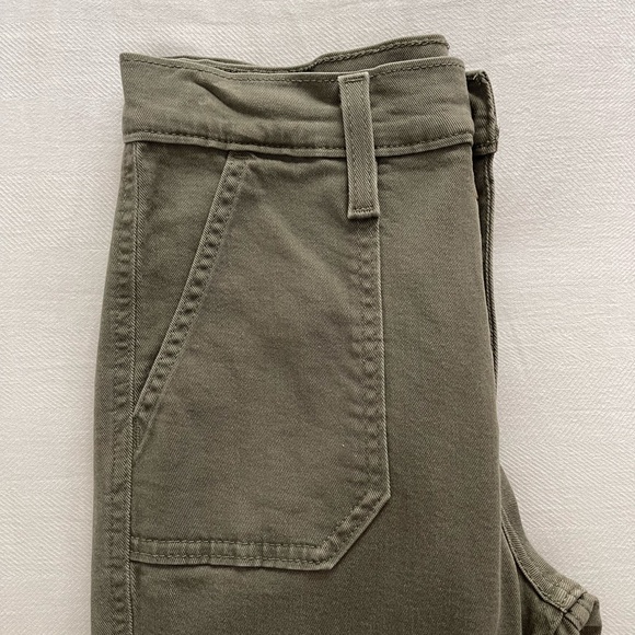 Levi’s High Rise Straight Crop Pants - Picture 3 of 3